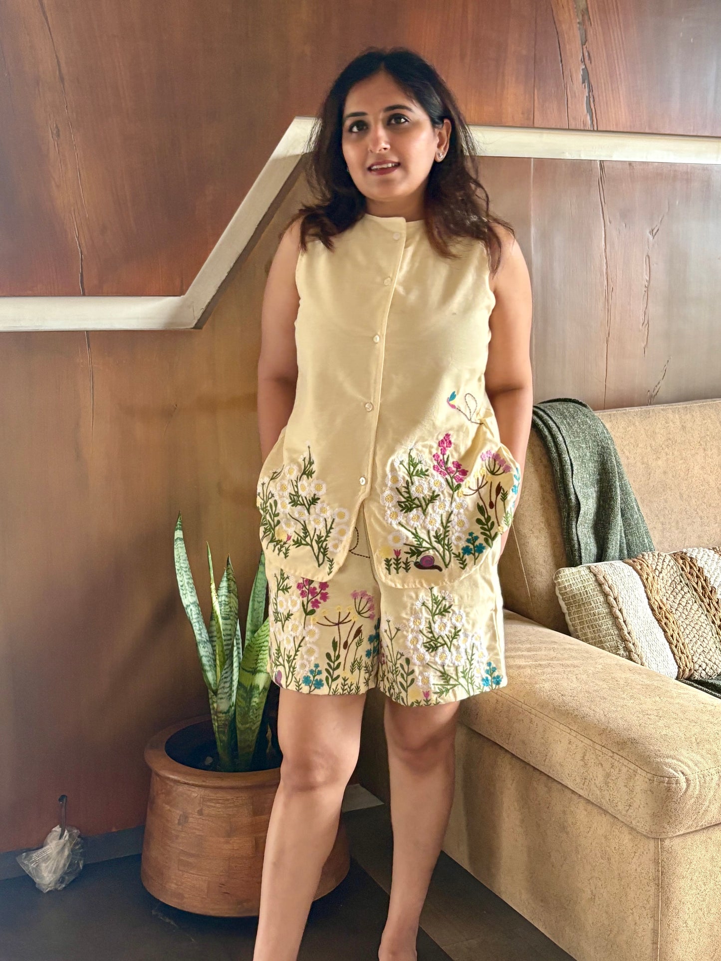 FLORAL EMBROIDERED SHIRT-SHORTS SETS